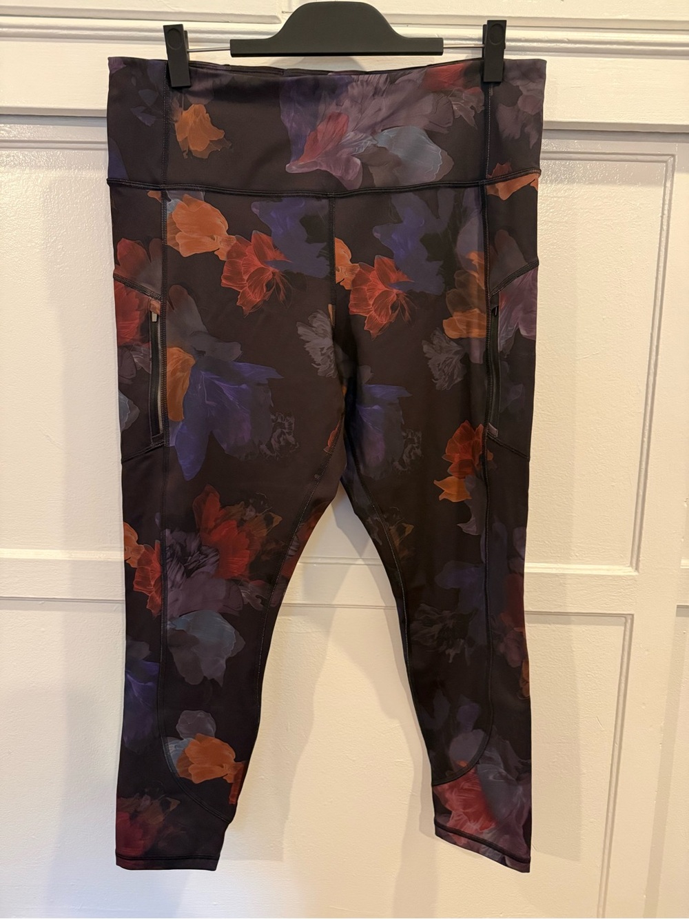 Athleta Rainier Printed Tight Leggings - Black with Red & Purple Floral
